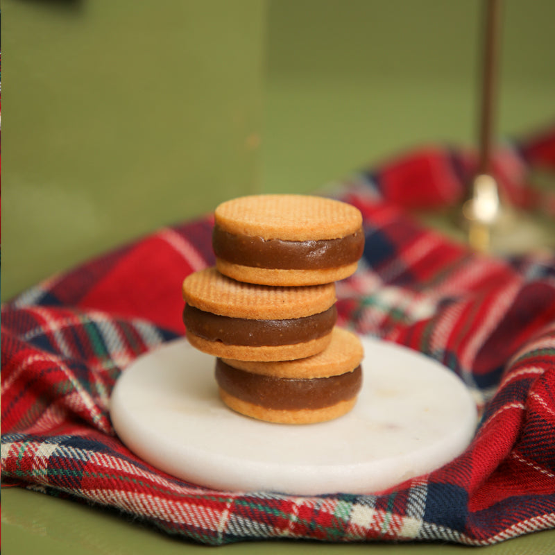 CHRISTMAS HAMPER {EGGLESS}