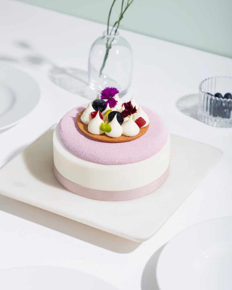 Lemon & Berry Cake