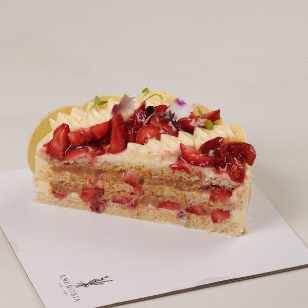 STRAWBERRY TOFFEE GATEAUX