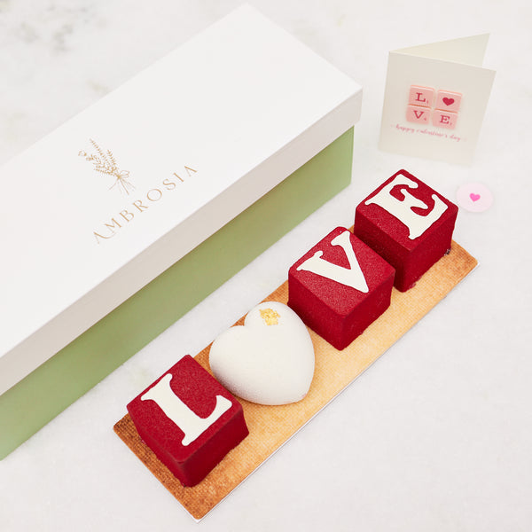 LOVE SCRABBLE PASTRY BOX