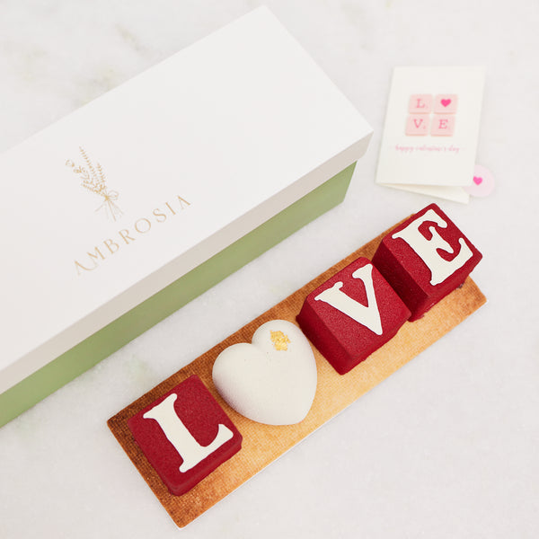 LOVE SCRABBLE PASTRY BOX